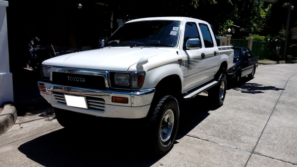 ขาย TOYOTA HILUX YN106 4 ประตู คานแข็ง 4wd