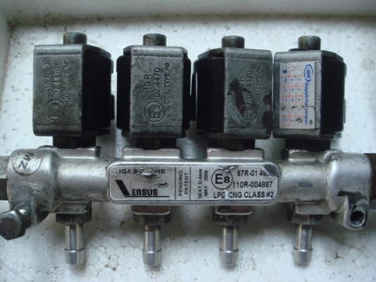 ขายชุดแก๊สหัวฉีดversusไม่มีถังแก๊สมีเท่าที่เห็นในรูปเดิมติดแจ๊ดครับ ขายชุดแก๊สหัวฉีดversusไม่มีถังแก๊สมีเท่าที่เห็นในรูปเดิมติดแจ๊ดครับ