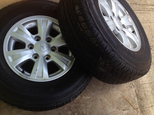 ขายล้อแม็ก Mitsubishi triton ขอบ 16 พร้อมยาง Dunlop 245 70 16 ปี 13 ขายล้อแม็ก Mitsubishi triton ขอบ 16 พร้อมยาง Dunlop 245 70 16 ปี 13