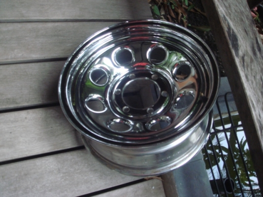 ขายล้อลายหยดน้ำ usa อเมริกาขอบ 16กว้าง 8นิ้ว6รู139off6 สภาพดี4วงบวก 1วงกะทะหนดน้ำโครเมี่ยม usa 16X7off 0ครับ รวม5วง 20000บาทน๊อตหน้าล้อครบครับ(ล้อไม่คดไม่ดุ้งยังไม่ได้ใส่เลยว่าจะเก็บไว้ใส่สลับใช้) ขายล้อลายหยดน้ำ usa อเมริกาขอบ 16กว้าง 8นิ้ว6รู139off6 สภาพดี4วงบวก 1วงกะทะหนดน้ำโครเมี่ยม usa 16X7off 0ครับ รวม5วง 20000บาทน๊อตหน้าล้อครบครับ(ล้อไม่คดไม่ดุ้งยังไม่ได้ใส่เลยว่าจะเก็บไว้ใส่สลับใช้)