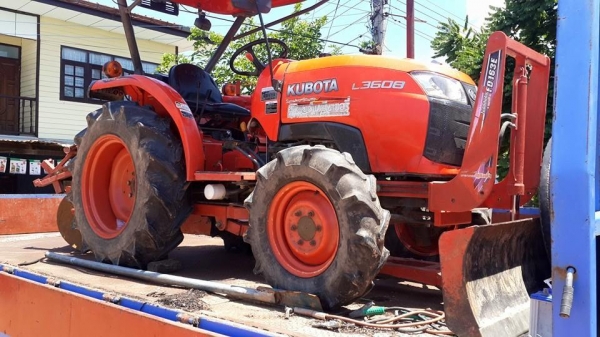 ขายรถไถkubota L3608 อุปกรณ์ โรตารี่ ใบมีด ผานหลัง คาด ตราช้าง ใช้งานน้อย 2พัน ชม. ใช้งานมือเดียว ปลายปี53 สภาพพร้อมใช้งาน พร้อมลงลุยงาน ขายรถไถkubota L3608 อุปกรณ์ โรตารี่ ใบมีด ผานหลัง คาด ตราช้าง ใช้งานน้อย 2พัน ชม. ใช้งานมือเดียว ปลายปี53 สภาพพร้อมใช้งาน พร้อมลงลุยงาน