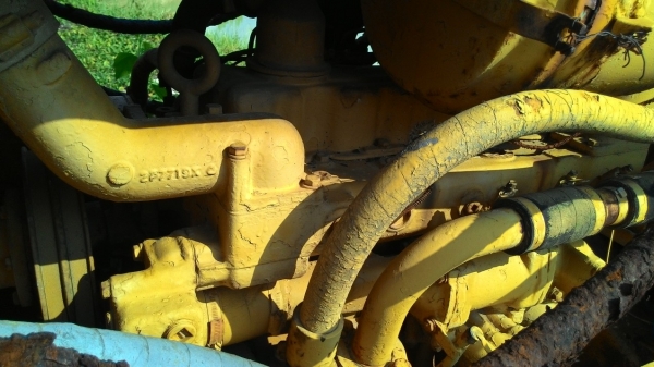 รถแทรกเตอร์ตีนตะขาบ CAT D4D รถแทรกเตอร์ตีนตะขาบ CAT D4D