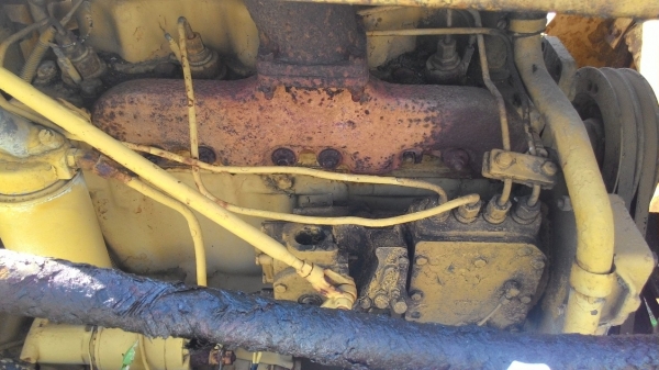 รถแทรกเตอร์ตีนตะขาบ CAT D4D รถแทรกเตอร์ตีนตะขาบ CAT D4D