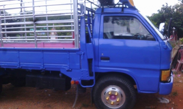 ขายหกล้อ KS ISUZU 110 แรงม้า ยาว 4.30 ราคาต่อรองได้คับ  0988741451