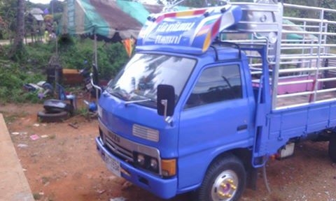 ขายหกล้อ KS ISUZU 110 แรงม้า ยาว 4.30 ราคาต่อรองได้คับ  0988741451