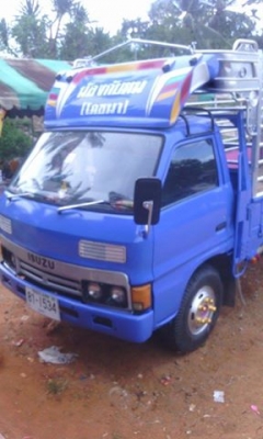 ขายหกล้อ KS ISUZU 110 แรงม้า ยาว 4.30 ราคาต่อรองได้คับ  0988741451