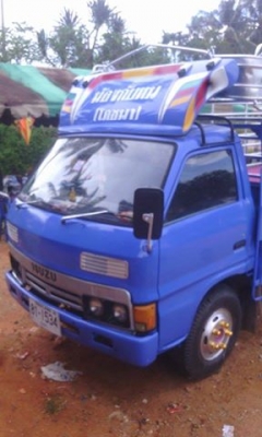 ขายหกล้อ KS ISUZU 110 แรงม้า ยาว 4.30 ราคาต่อรองได้คับ  0988741451