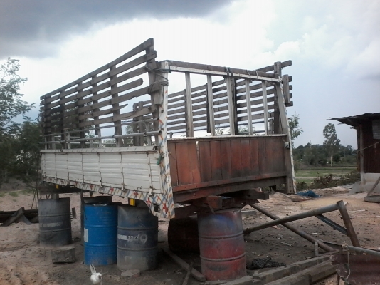 กระบะรถhino  fb112  ยาว  4.50  กว้าง  2.10  ช่วงล่าง  76  พร้อมคอก