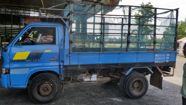 หกล้อ TL88 ช่วงสั้น3.20ม สภาพดีสวยเดิม เครืองดีแน่นไม่หลวม ขับดีมาก ทะเบียนพร้อมโอน วิ่งทางไกลสะบาย