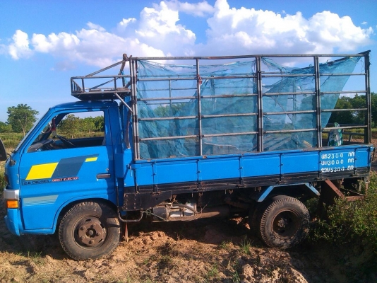 หกล้อ TL88 ช่วงสั้น3.20ม สภาพดีสวยเดิม เครืองดีแน่นไม่หลวม ขับดีมาก ทะเบียนพร้อมโอน วิ่งทางไกลสะบาย