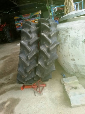 ขายยางไฮลักของคูโบต้า m50 และ m60 ราคา 55000