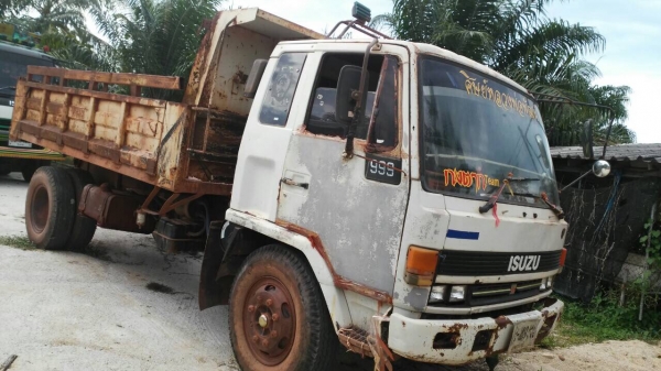 6ล้อดั้ม165แรง Isuzu. FTR11F. สภาพดี สีไม่ค่อยสวย เครื่องดีคัสซีสวย