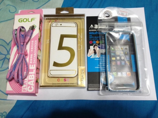 ไอโฟน 5S ลดเหลือ 12,900 ต่อรองได้ สีเทา Gray 16G เครื่องศูนย์ อุปกรณ์แท้ครบกล่องรายละเอียดตามรูป อีมี่เครื่องกับกล่องตรง สภาพดีมาก ใช้งานได้ปกติทุกอย่าง ไม่ติดล็อคใดๆ หมดประกันแล้ว ติดฟลิม์กระจกนิรภัยกันแตกสีทองหน้าหลัง แถมอุปกรณ์เสริมให้ทุกชิ้นตามรูป ราค