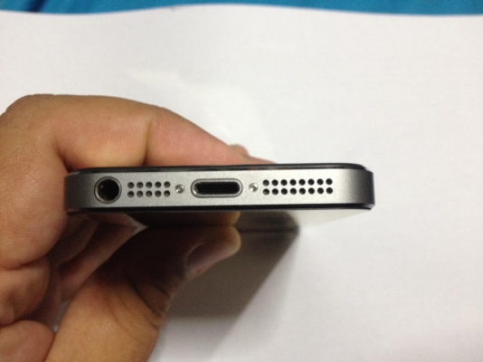 ไอโฟน 5S ลดเหลือ 12,900 ต่อรองได้ สีเทา Gray 16G เครื่องศูนย์ อุปกรณ์แท้ครบกล่องรายละเอียดตามรูป อีมี่เครื่องกับกล่องตรง สภาพดีมาก ใช้งานได้ปกติทุกอย่าง ไม่ติดล็อคใดๆ หมดประกันแล้ว ติดฟลิม์กระจกนิรภัยกันแตกสีทองหน้าหลัง แถมอุปกรณ์เสริมให้ทุกชิ้นตามรูป ราค