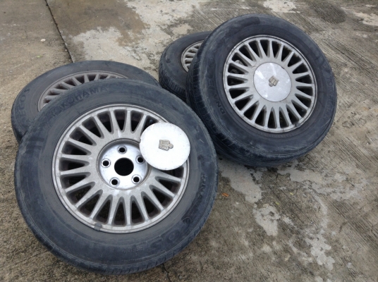 แม็กนอกขอบ 15 นิ้ว 5 รู 114 พร้อมยางทั้งชุด2000 ลดราคาด่วนๆ