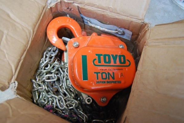 รอกโซ่ TOYO 1 ตัน