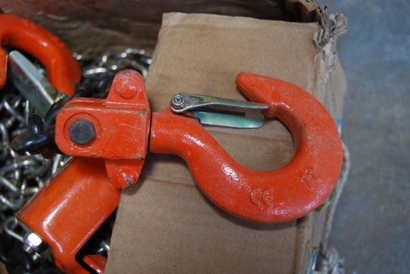 รอกโซ่ TOYO 1 ตัน