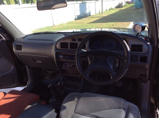 ขายรถกระบะฟอร์ด เรนเจอร์โฟวิลแคปเปิดได้ ปี03 เครื่องวาง 1JZ เทอร์โบ เกียร์ธรรมดา ติดแก๊สLPG ระบบเกียร์โฟวิลยังอยู่ครบ เพาเวอร์ ไฟฟ้า airbag/abs ภายในเดิมๆวิทยุCD ตัวถังบางเดิมทั้งคันสีเงามีริ้วรอย แม็กสวย8"ยางโฟ34" ยางดี โช๊คอัพแต่ง คัสซีสวย รถข