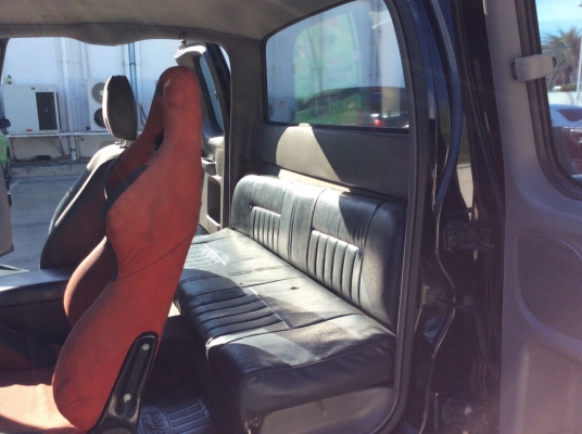 ขายรถกระบะฟอร์ด เรนเจอร์โฟวิลแคปเปิดได้ ปี03 เครื่องวาง 1JZ เทอร์โบ เกียร์ธรรมดา ติดแก๊สLPG ระบบเกียร์โฟวิลยังอยู่ครบ เพาเวอร์ ไฟฟ้า airbag/abs ภายในเดิมๆวิทยุCD ตัวถังบางเดิมทั้งคันสีเงามีริ้วรอย แม็กสวย8"ยางโฟ34" ยางดี โช๊คอัพแต่ง คัสซีสวย รถข