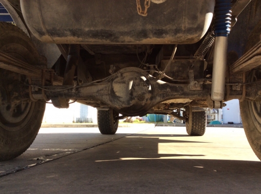 ขายรถกระบะฟอร์ด เรนเจอร์โฟวิลแคปเปิดได้ ปี03 เครื่องวาง 1JZ เทอร์โบ เกียร์ธรรมดา ติดแก๊สLPG ระบบเกียร์โฟวิลยังอยู่ครบ เพาเวอร์ ไฟฟ้า airbag/abs ภายในเดิมๆวิทยุCD ตัวถังบางเดิมทั้งคันสีเงามีริ้วรอย แม็กสวย8"ยางโฟ34" ยางดี โช๊คอัพแต่ง คัสซีสวย รถข