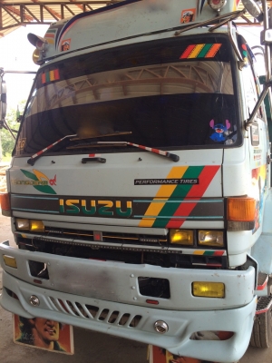 รถอีซุซุ 10 ล้อ พื้นเรียบ FVZ 195 แรงม้า. ปี 37 สนใจติดต่อ 081 - 6079515 รถอีซุซุ 10 ล้อ พื้นเรียบ FVZ 195 แรงม้า. ปี 37 สนใจติดต่อ 081 - 6079515