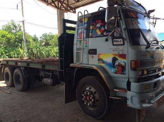 รถอีซุซุ 10 ล้อ พื้นเรียบ FVZ 195 แรงม้า. ปี 37 สนใจติดต่อ 081 - 6079515 รถอีซุซุ 10 ล้อ พื้นเรียบ FVZ 195 แรงม้า. ปี 37 สนใจติดต่อ 081 - 6079515