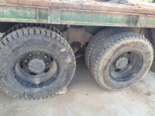 รถอีซุซุ 10 ล้อ พื้นเรียบ FVZ 195 แรงม้า. ปี 37 สนใจติดต่อ 081 - 6079515 รถอีซุซุ 10 ล้อ พื้นเรียบ FVZ 195 แรงม้า. ปี 37 สนใจติดต่อ 081 - 6079515