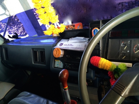 รถอีซุซุ 10 ล้อ พื้นเรียบ FVZ 195 แรงม้า. ปี 37 สนใจติดต่อ 081 - 6079515 รถอีซุซุ 10 ล้อ พื้นเรียบ FVZ 195 แรงม้า. ปี 37 สนใจติดต่อ 081 - 6079515