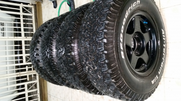 ล้อแบรดเล่พร้อมยาง bf all 265/75-16