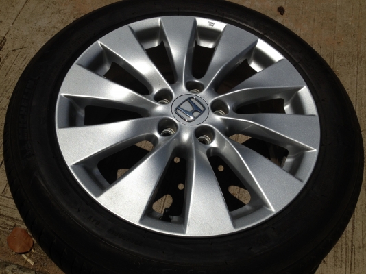 ขายล้อแม็ก Accord G9 2.0 ขอบ17 พร้อมยาง Micheline 225 50 17 ปี 2013