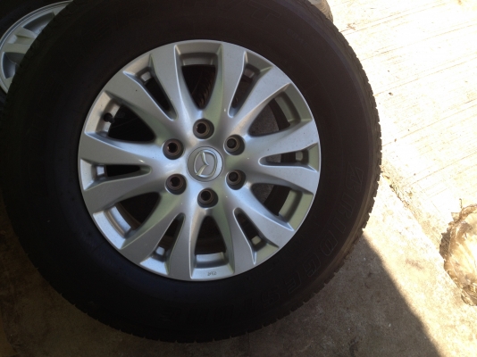ขายล้อแม็ก Mazda BT50 17นิ้ว พร้อมยาง BRIDGESTONE 265 65 17 ปลายปี 13