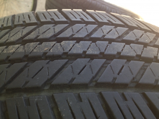 ขายล้อแม็ก Mazda BT50 17นิ้ว พร้อมยาง BRIDGESTONE 265 65 17 ปลายปี 13