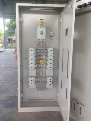 ขายตู้ MDB,DB จำนวนหลายใบ สภาพดีพร้อมใช้งานครับ สนใจติดต่อได้ที่ K.Pipat Mobile:098-2641749 Line ID:pipat27 email:reuse@hand@hotmail.com