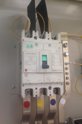 ขายตู้ MDB,DB จำนวนหลายใบ สภาพดีพร้อมใช้งานครับ สนใจติดต่อได้ที่ K.Pipat Mobile:098-2641749 Line ID:pipat27 email:reuse@hand@hotmail.com