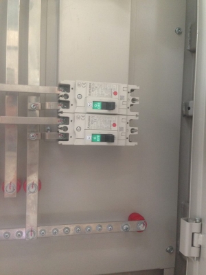 ขายตู้ MDB,DB จำนวนหลายใบ สภาพดีพร้อมใช้งานครับ สนใจติดต่อได้ที่ K.Pipat Mobile:098-2641749 Line ID:pipat27 email:reuse@hand@hotmail.com