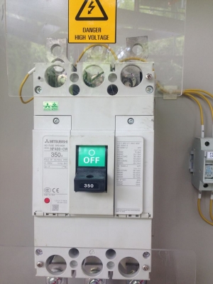 ขายตู้ MDB,DB จำนวนหลายใบ สภาพดีพร้อมใช้งานครับ สนใจติดต่อได้ที่ K.Pipat Mobile:098-2641749 Line ID:pipat27 email:reuse@hand@hotmail.com