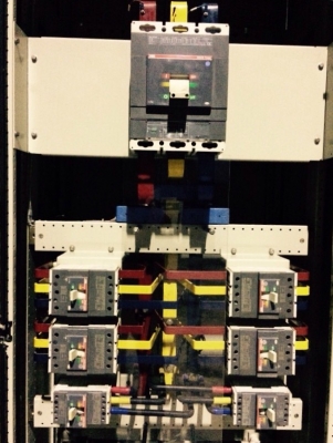 ขายตู้ MDB,DB จำนวนหลายใบ สภาพดีพร้อมใช้งานครับ สนใจติดต่อได้ที่ K.Pipat Mobile:098-2641749 Line ID:pipat27 email:reuse@hand@hotmail.com