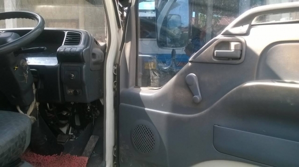 ขาย 6 ล้อ NQR 150 ออกห้างมือเดียวปี 52 ยาว 5.50 เมตร คัสซีสวยตลอดเส้น วิ่งน้อย แอร์เย็นเฉียบ ทะเบียนพร้อมโอนครับ