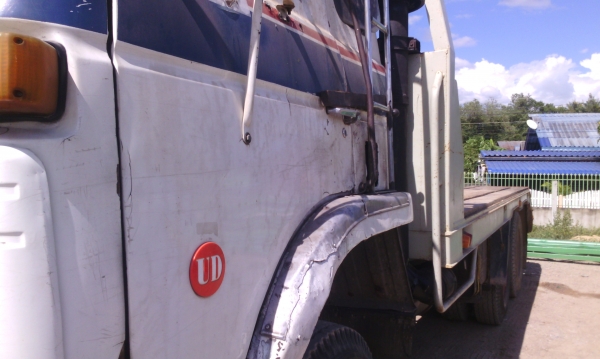 รถบรรทุก 10 ล้อ เทเลอร์บรรทุกแบคโฮ