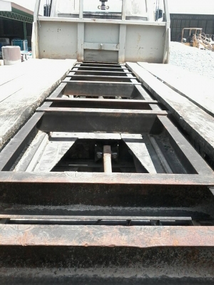 รถบรรทุก 10 ล้อ เทเลอร์บรรทุกแบคโฮ