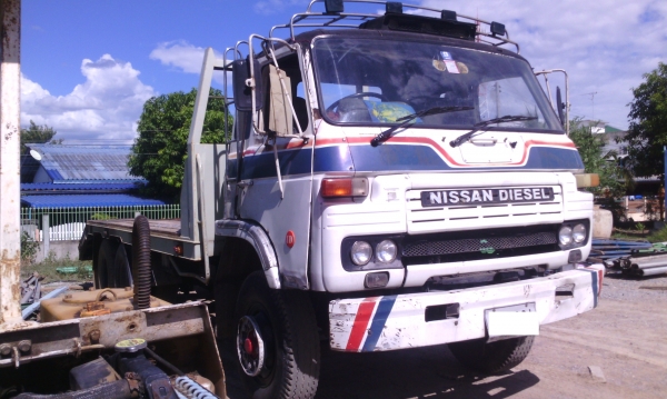 รถบรรทุก 10 ล้อ เทเลอร์บรรทุกแบคโฮ