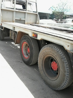 รถบรรทุก 10 ล้อ เทเลอร์บรรทุกแบคโฮ