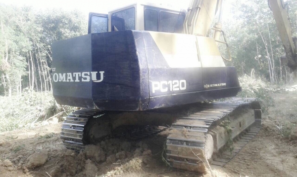 ขายรถแบคโฮ KOMATSU 120-5 แอร์ไฟฟ้า เล่มทะเบียนพร้อม สนใจโทร 081-970-1072