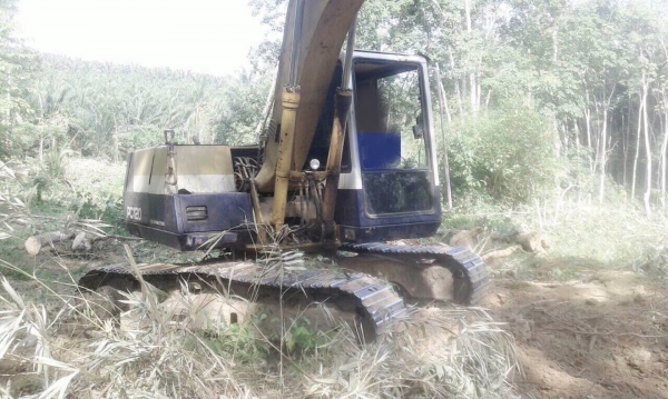 ขายรถแบคโฮ KOMATSU 120-5 แอร์ไฟฟ้า เล่มทะเบียนพร้อม สนใจโทร 081-970-1072