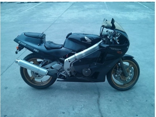 CBR 400 ปี89 ทะเบียนแท้พร้อมโอนขนส่งได้เลย ชัวร์และแน่นอน 100\%