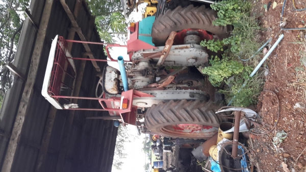 รถไถแม๊กซี่185ยกสูง รถสภาพพร้อมทำงานเลย มีแต่ตัว