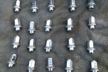 ขายแม็กTOYOTA TRD  5รูขอบ16  จำนวน 4 วง  พร้อมน๊อตแท้ 20 ตัว