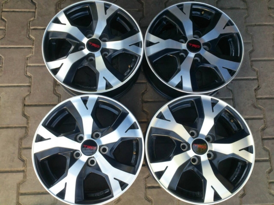 ขายแม็กTOYOTA TRD  5รูขอบ16  จำนวน 4 วง  พร้อมน๊อตแท้ 20 ตัว