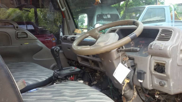 ขายรถอีซูซูnkr4ล้อรถบ้านยกหัวใด้ เกียรสั้นเพาเวอร์