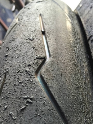 Pirelli super corsa สายฟ้า ดอกเต็ม ๆ 120/70/17- 180/55/17 ปี 14